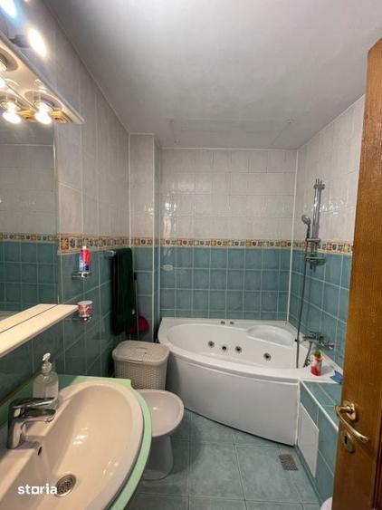 Apartament cu 2 camere semidecomandat în 1 Mai
