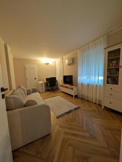 Apartament cu 3 camere decomandat în Ultracentral