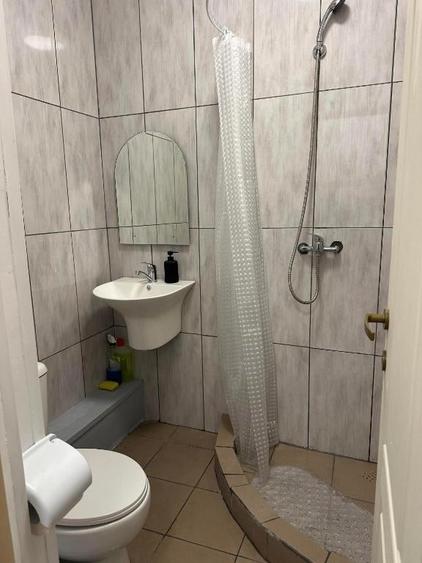 Apartament cu 10 camere semidecomandat în Calea Victoriei