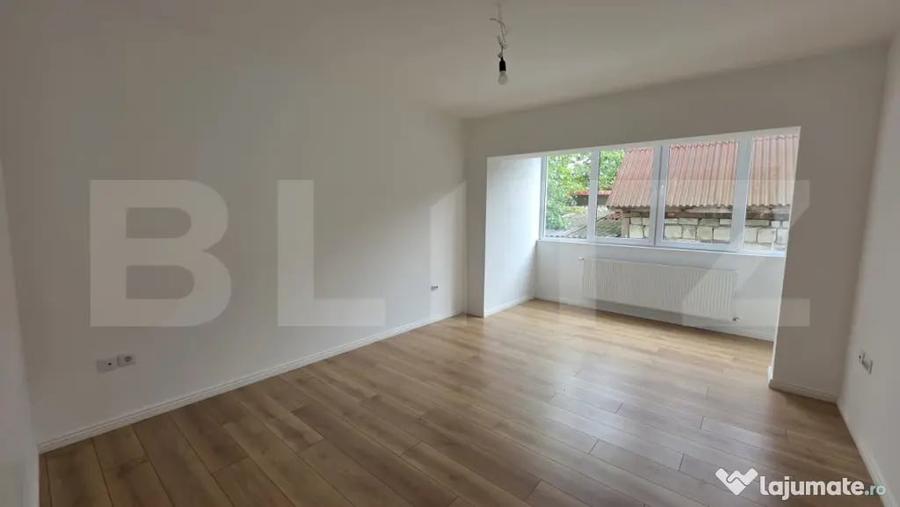 Apartament cu 3 camere semidecomandat în Unirea