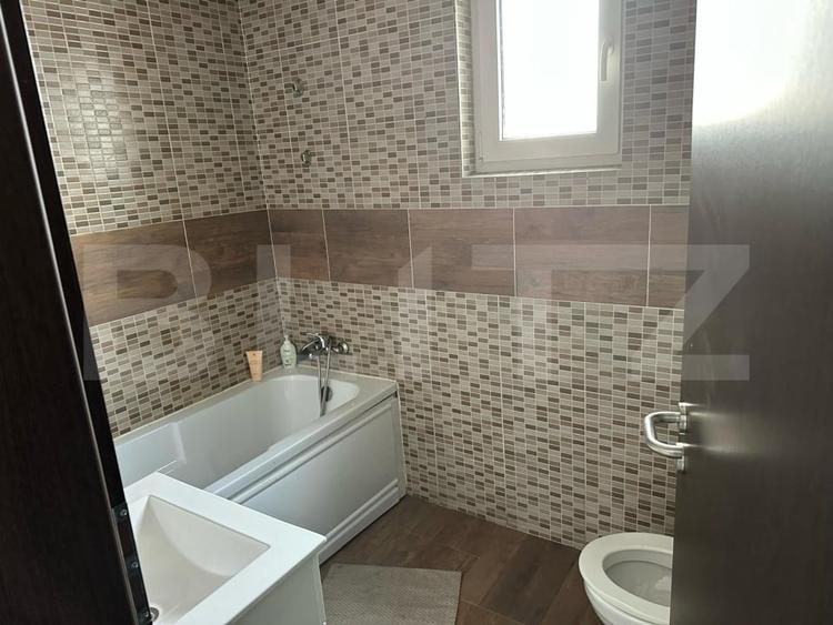 Apartament cu 3 camere semidecomandat, mobilat în Viișoara