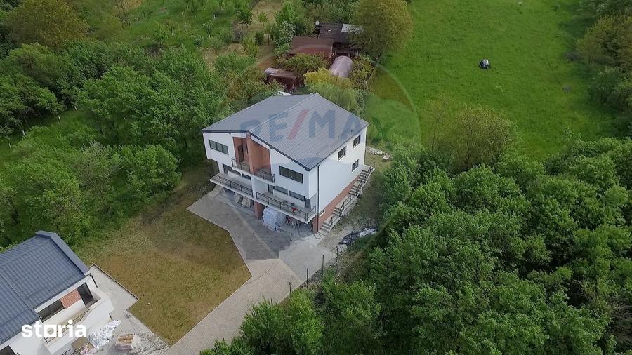 Duplex, 160mp, garaj, complex privat, toate utilitatile, asfalt, com 0 - 10