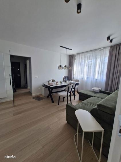 Apartament cu 2 camere semidecomandat în Calea București