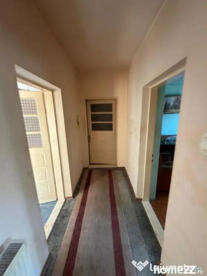 Casă cu 4 camere cu Teren 200 Mp în Central