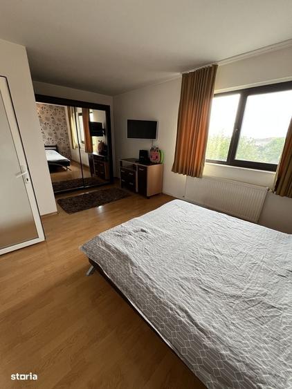 Casă cu 4 camere în Bradu