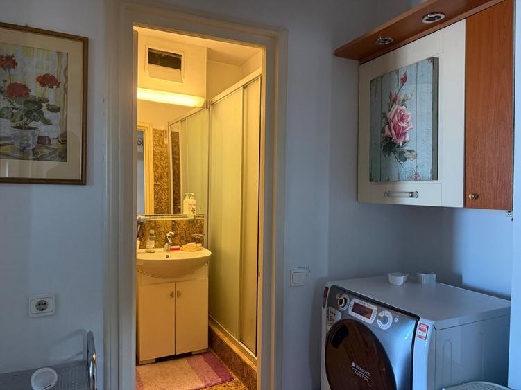 Apartament cu 3 camere decomandat în P-ța Dorobanți