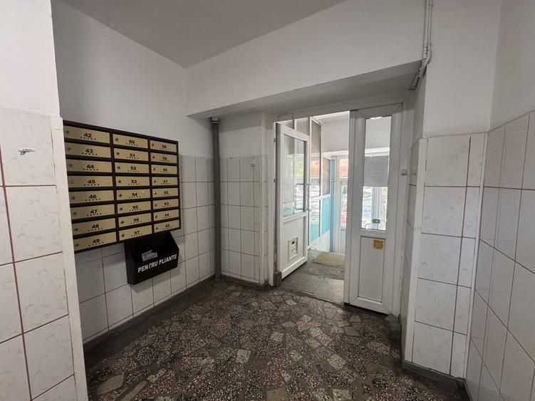 Apartament cu 2 camere decomandat, mobilat în Vitan