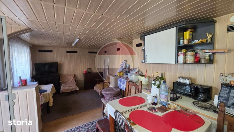 Casă cu 4 camere cu Teren 452 Mp în Central