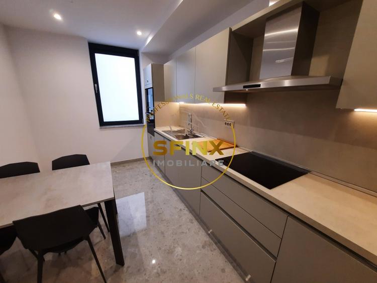 Apartament cu 4 camere decomandat, mobilat în Primăverii