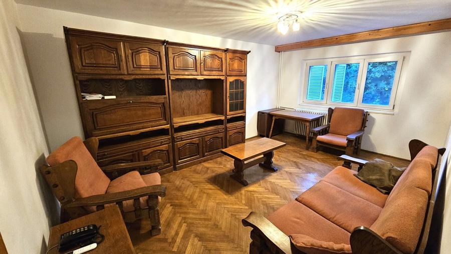 Apartament cu 3 camere decomandat, mobilat în Aviației
