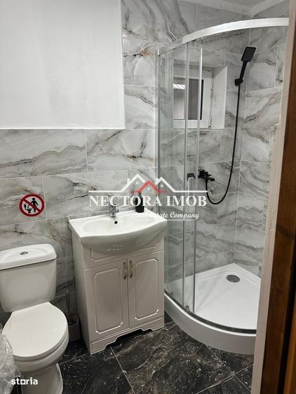 Casă cu 4 camere decomandat cu Teren 200 Mp în Central