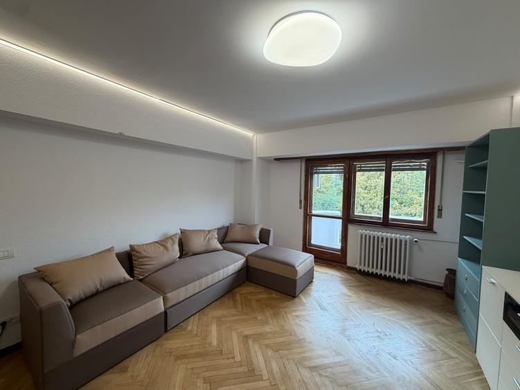 Închiriere Apartament 3 camere pe Bulevardul Unirii | Prima închiriere - 2