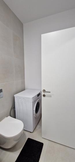 Apartament cu 2 camere semidecomandat în Podu Roș