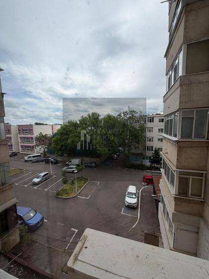 Apartament cu 3 camere decomandat, mobilat în Calarași 4