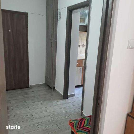 Apartament cu 2 camere semidecomandat în Micro 14