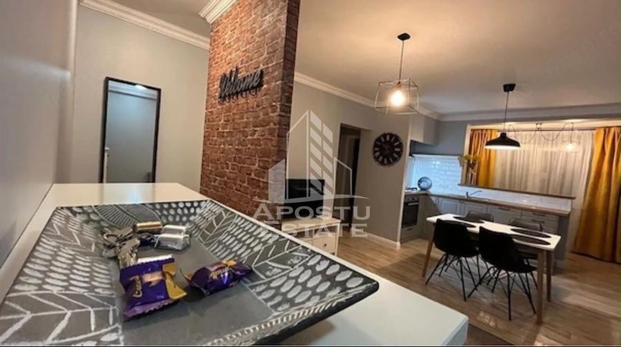 Apartament cu 3 camere semidecomandat în Dumbrăvița