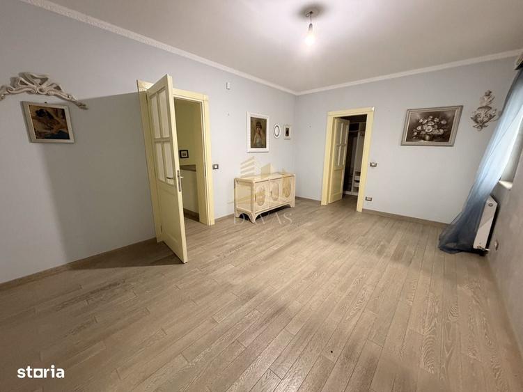 Casă cu 4 camere în Gruia