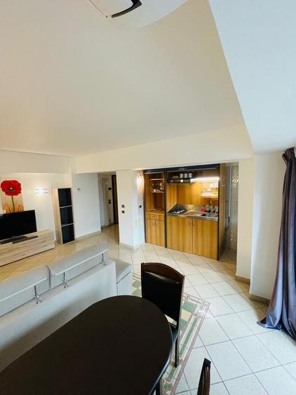 Apartament cu 3 camere decomandat în Decebal