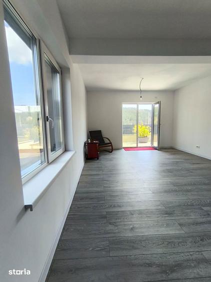 Casă cu 4 camere cu Teren 447 Mp în Valea Lupului