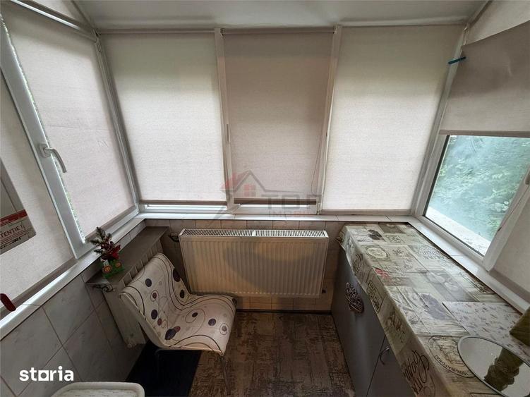 Apartament cu 2 camere semidecomandat în Podu Roș