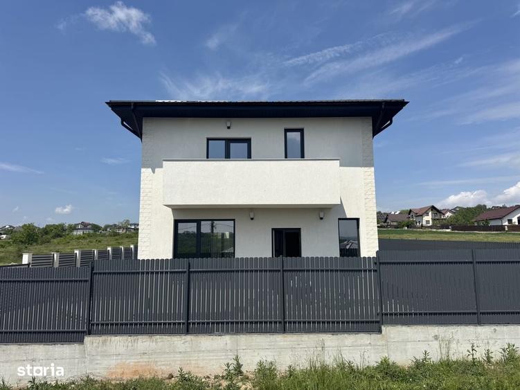 Casă cu 4 camere cu Teren 400 Mp în Miroslava
