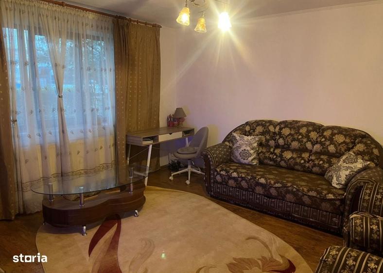 Apartament cu 3 camere decomandat în Granit