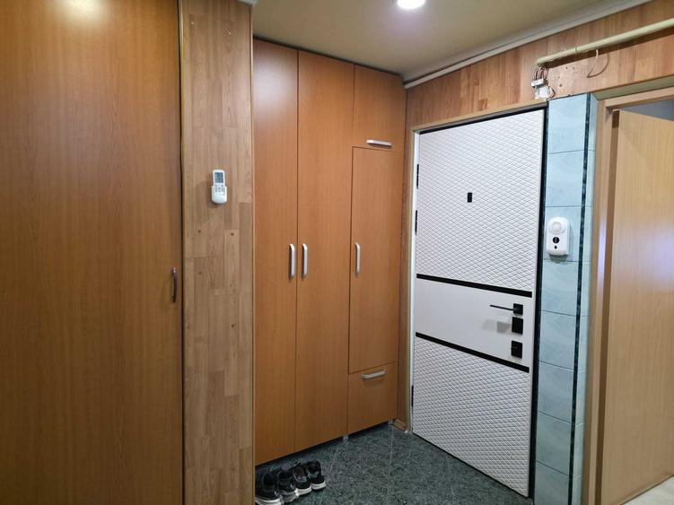 Apartament cu 2 camere decomandat în Exterior Vest