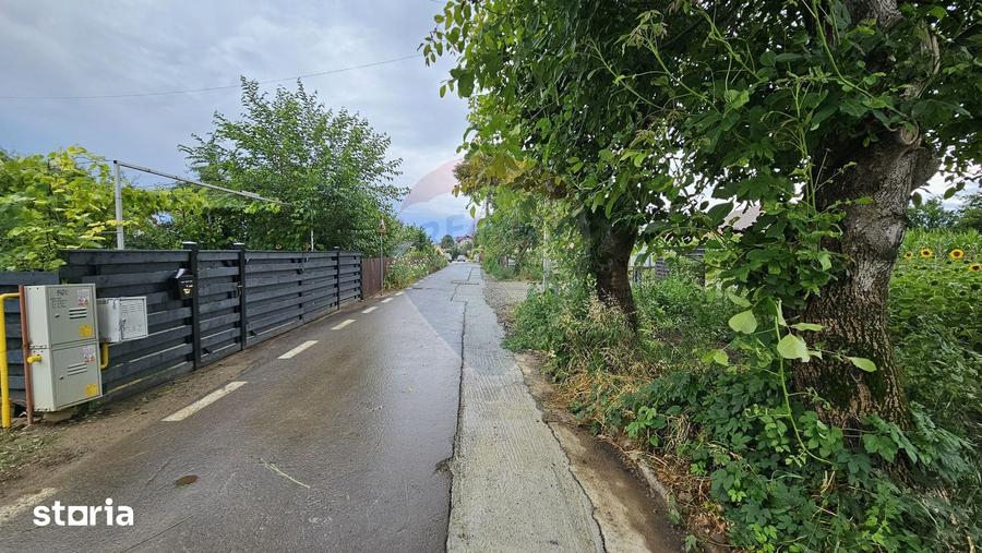 Teren de 2600 mp, în Lisaura