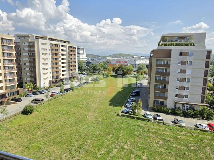 Apartament cu 2 camere decomandat, mobilat în Tractorul
