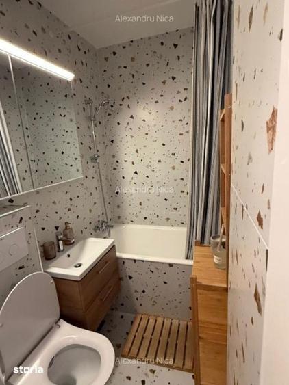 Apartament cu 3 camere semidecomandat în Drumul Taberei