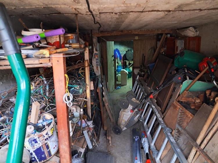 Casă individuală cu 3 camere cu Teren 800 Mp în Hunia