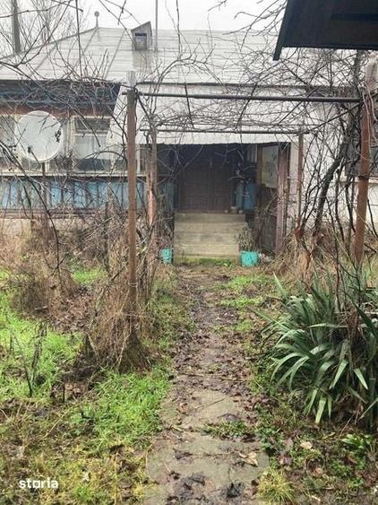 Casă cu 3 camere cu Teren 2448 Mp în Bârla