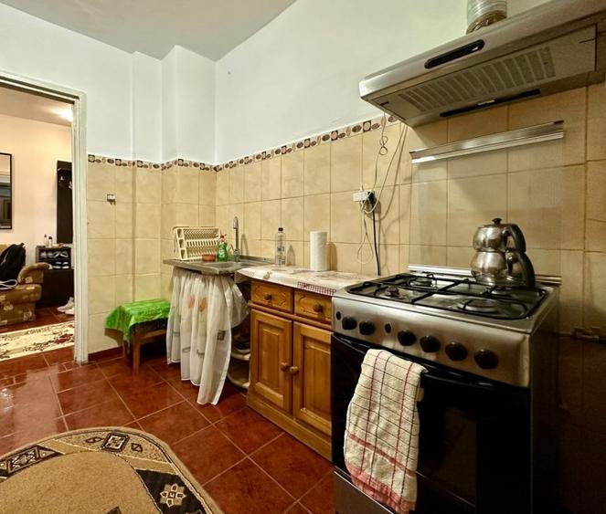Apartament cu 2 camere semidecomandat, mobilat în Gorjului