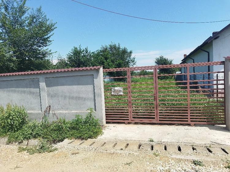 Teren de 1200 mp, în Uliești