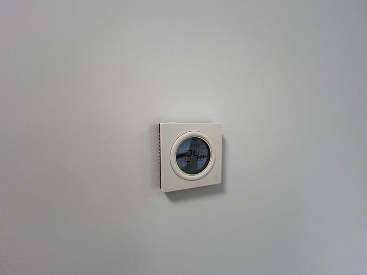 Apartament cu 2 camere semidecomandat, mobilat în Băneasa