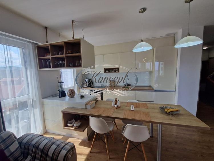 Apartament cu 2 camere semidecomandat, mobilat în Semicentral