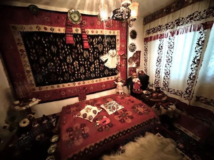 Apartament cu 4 camere decomandat în Central
