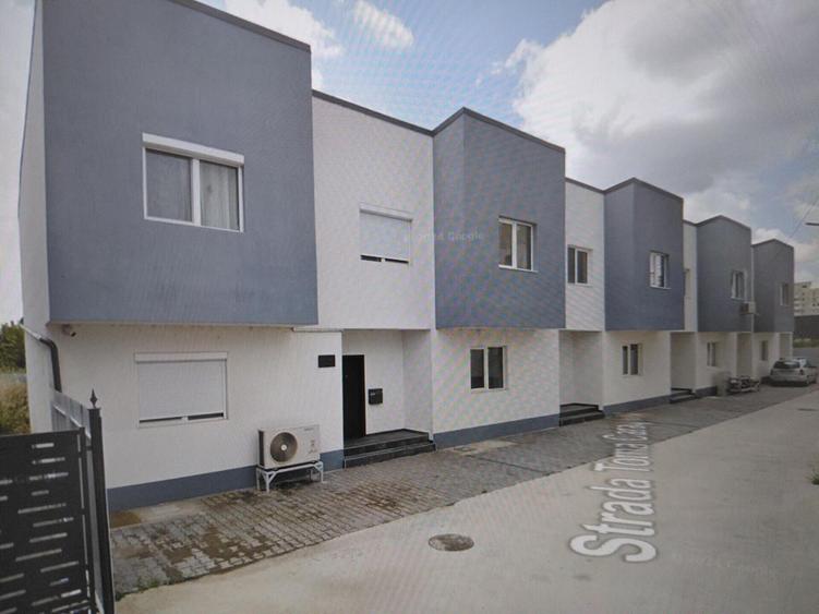 Apartament cu 4 camere decomandat în Viziru 2
