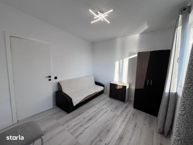 Apartament cu 3 camere semidecomandat în Florești