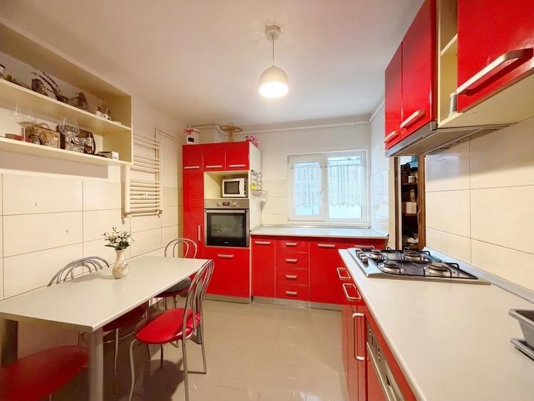 Apartament cu 4 camere decomandat, mobilat în Steaua