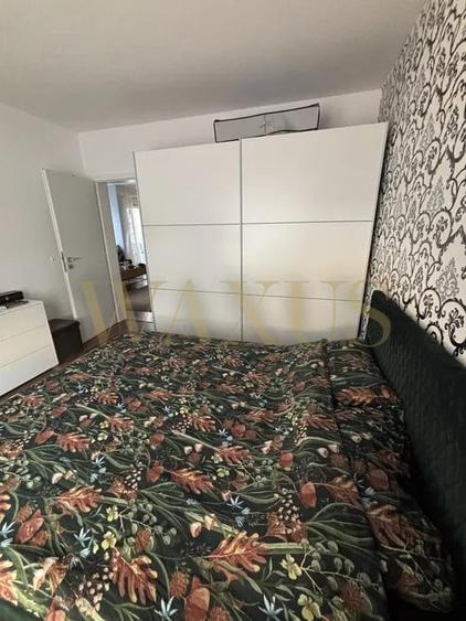 Apartament cu 3 camere semidecomandat, mobilat în Florești