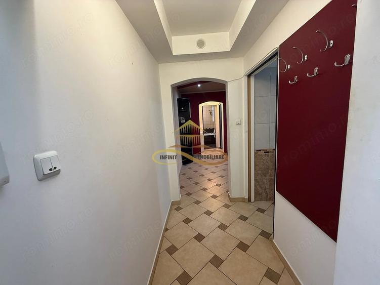 Apartament cu 2 camere decomandat în Cornișa
