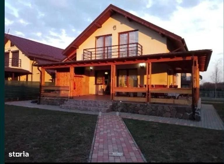 Casă cu 4 camere în Păulești