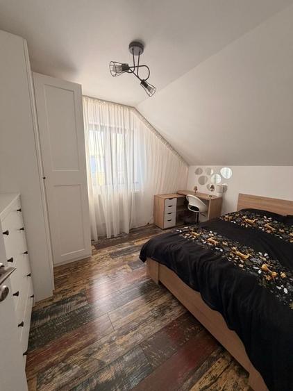 Casă cu 4 camere în Exterior Vest