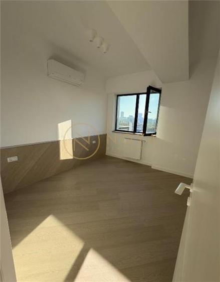 Apartament cu 3 camere decomandat în Pipera