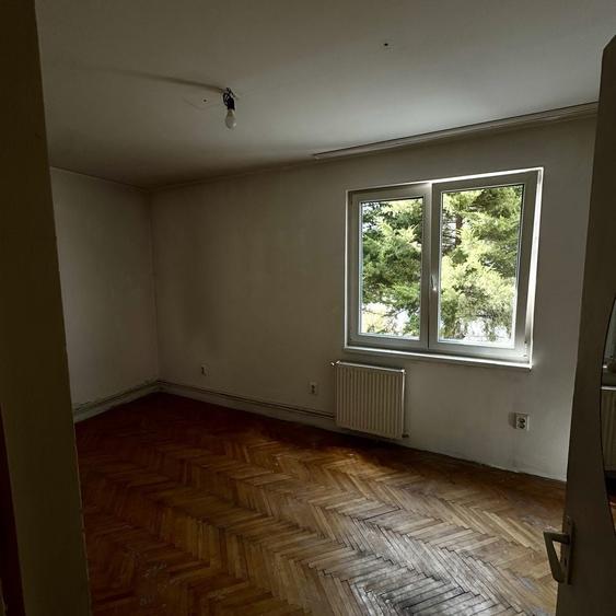 Apartament cu 2 camere nedecomandat în Central