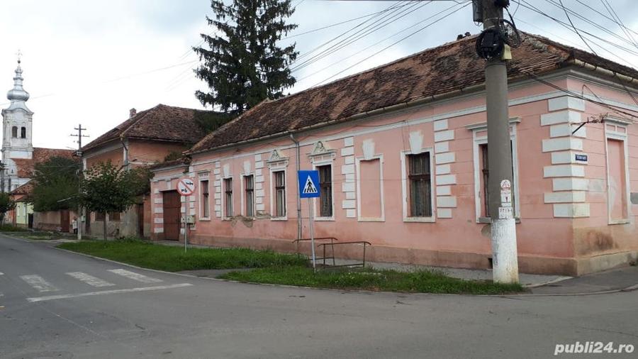 Casă cu 5 camere în Dumbrăveni