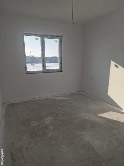 Casă cu 7 camere în Giroc
