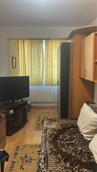 Apartament cu 3 camere decomandat în Ceardac