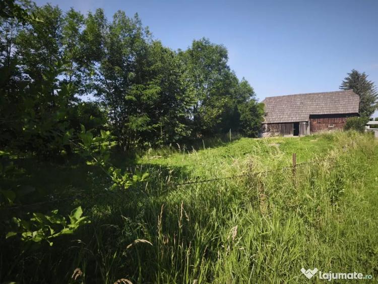 Casă cu 2 camere cu Teren 5567 Mp în Frătăuții Vechi